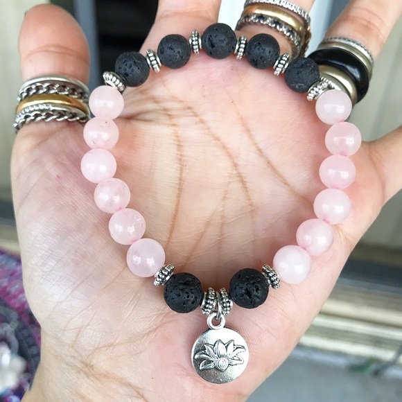 Silverskylight Jewelry - Rose quartz & oil diffuser lava rock lotus flower